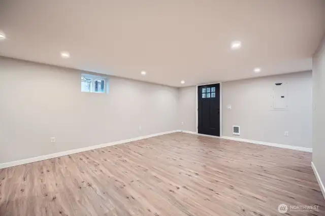 Lower unit Open living space