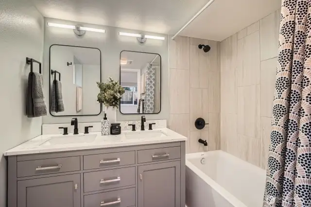 Lower Full bath #1