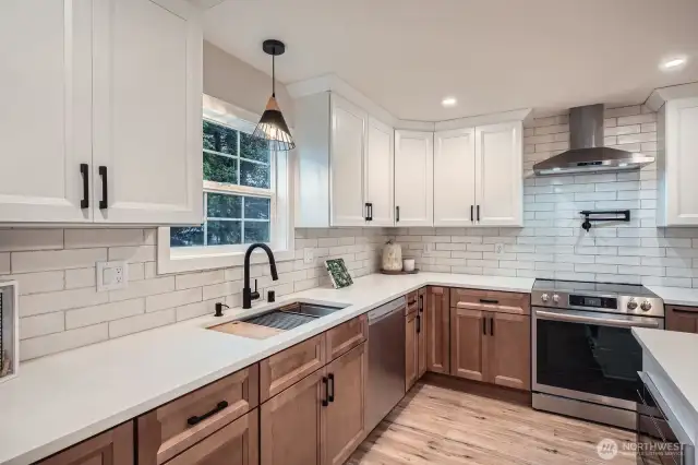 Beautiful Kitchen with plenty of space