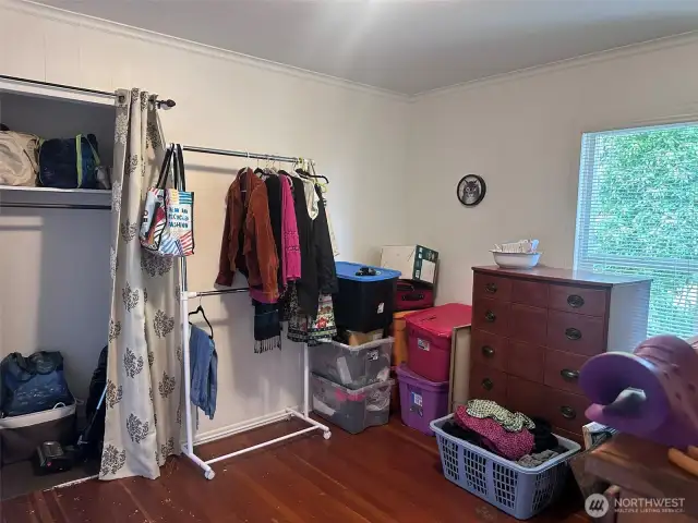 Second bedroom.