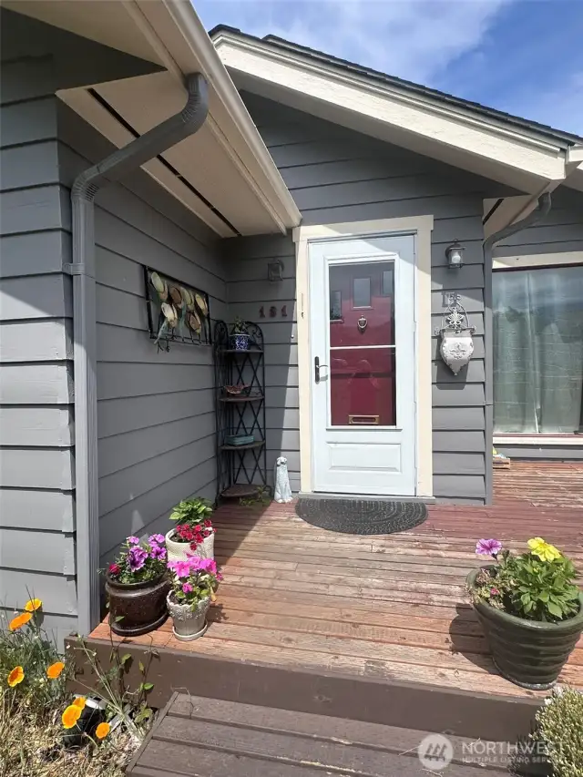 Welcoming front entrance!