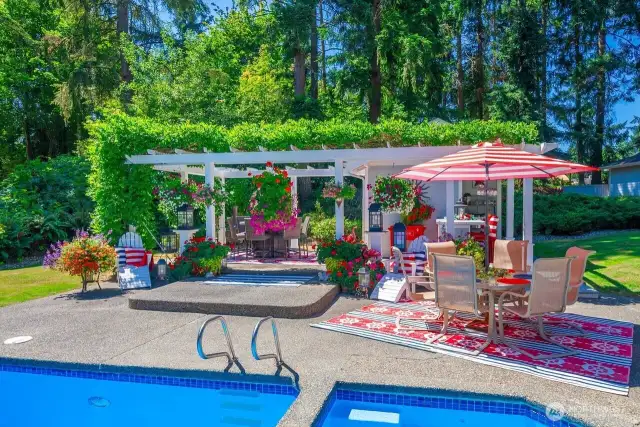 Take an early morning swim then jump in the hot tub before getting ready for your day or a moonlight swim and a long soak in the hot tub before bed!