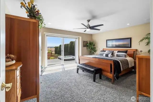 Enjoy the view when you wake up and when retiring at night, take a quick soak in your hot tub off the bedroom.