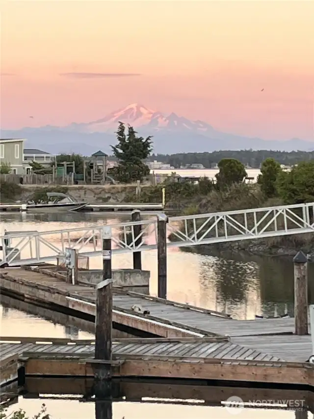 Incredible views of the mountains featuring Mt Baker!