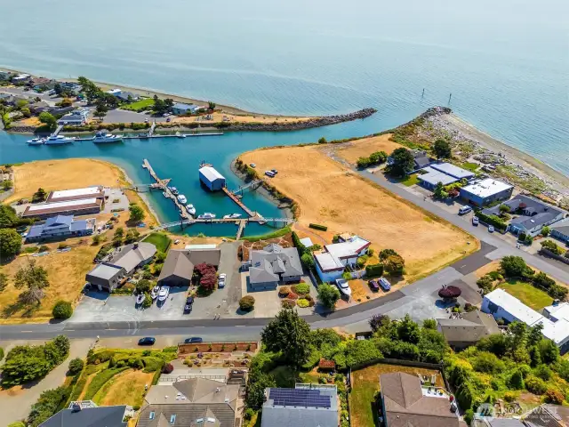 It's easy to set sail for a few hours from your private dock.