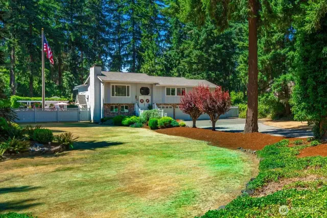 House is situated in such a way that you can feel the privacy of the front landscaping separating you from the rest of the neighborhood