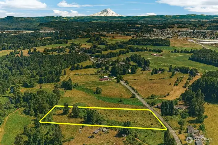 Overhead view with approximate boundaries in yellow.