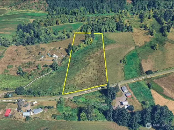 Overhead view with approximate boundaries in yellow.