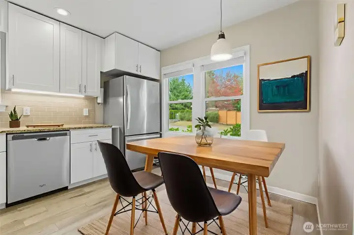 Virtually staged eating space in kitchen