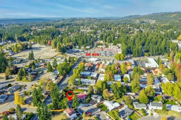 Close proximity to SR900 for easy commute to Downtown Renton, Bellevue, Issaquah. Just a quick drive to I-405 & I-90!