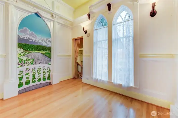 Bright bonus room inside the middle entry