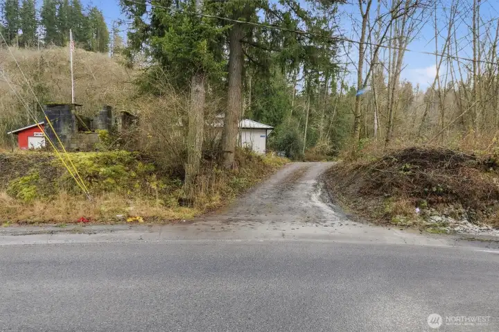 Northern Parcel has 2nd access point from State Route 9