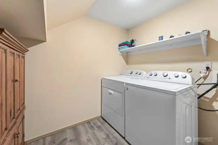 Lower Level Utility Room w/full size washer/dryer