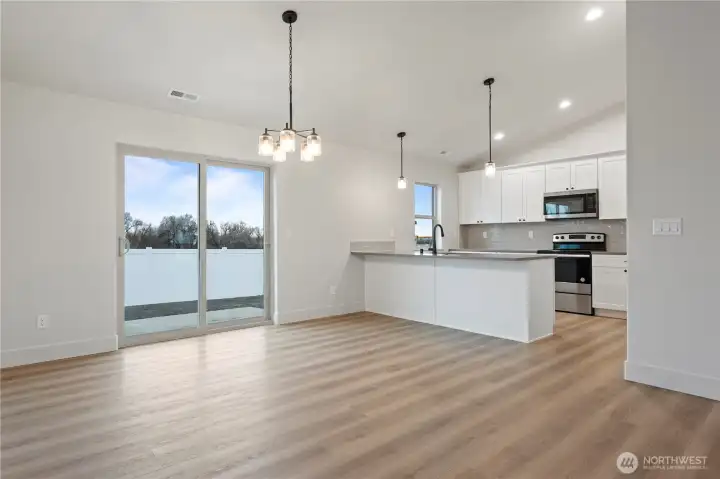 Dining Area to Back Yard Patio