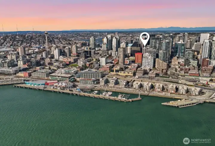 The iconic downtown lifestyle is yours from this unbeatable location w/ immediate proximity to all the best dining, shopping, nightlife, sports & cultural events the city has to offer - be at the center of it all!