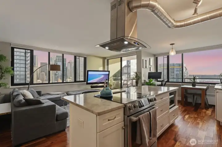 Walls of windows make the most of the views and fill every space with amazing southwestern light.