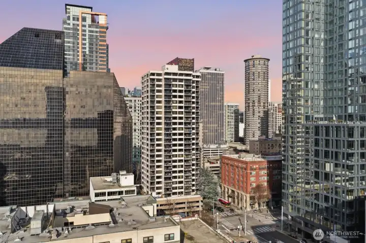 HOA dues at Royal Crest include all utilities, even electricity and internet!