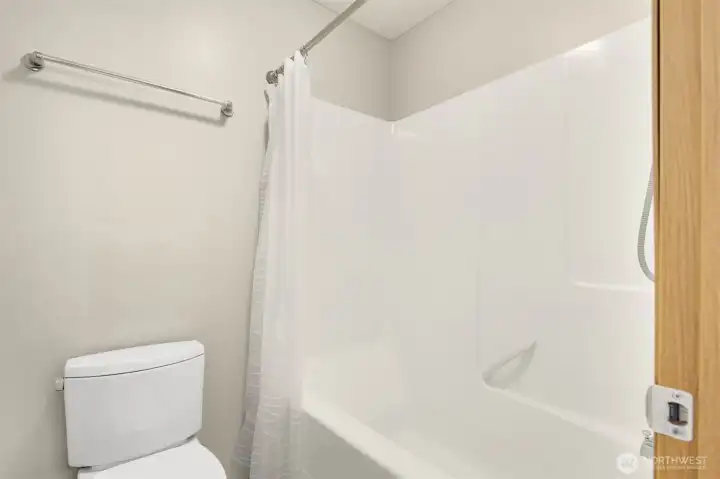 Full Bathroom Upstairs