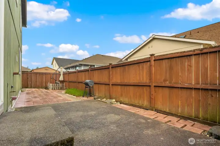 Fully Fenced & Low Maintenance Yard to Free Up Your Weekends + Storage Shed