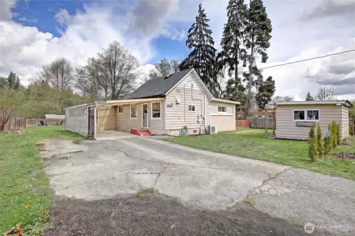 The septic is for 4 bedrooms, so potential to add onto the home.