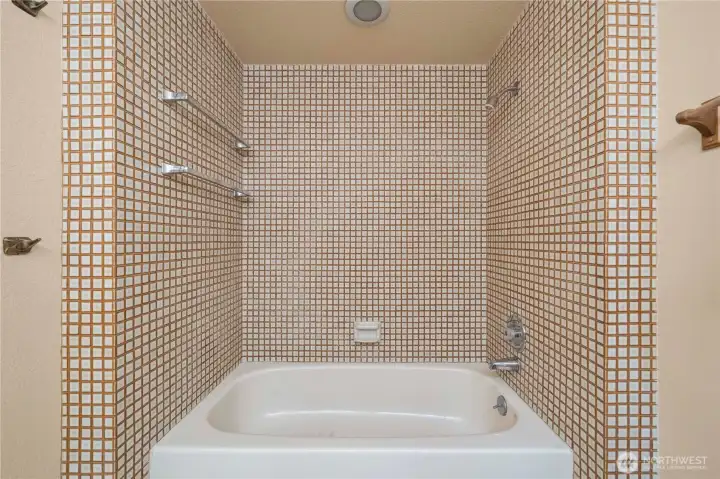 Tile surround shower