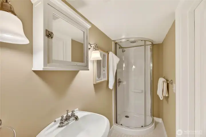 2nd bathroom
