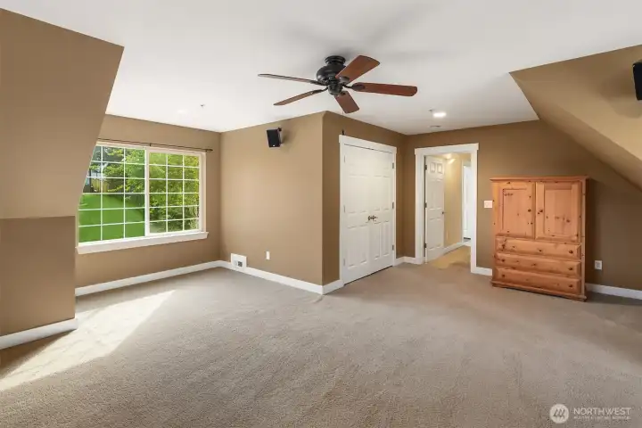 Spacious bonus room looking back to the entrance.