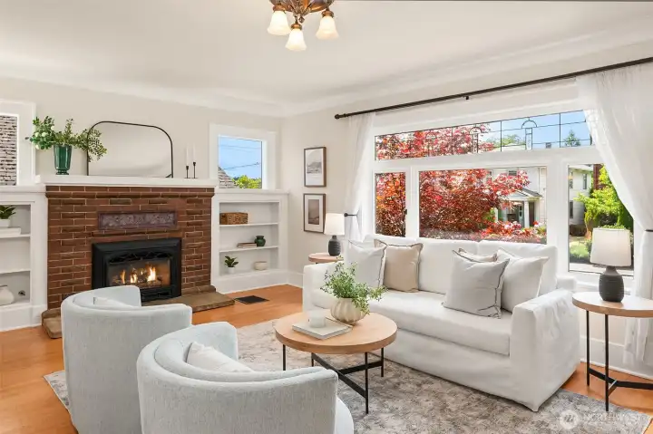 Light and bright with big windows and refinished original wood floors. Light and bright with big windows and refinished original wood floors.