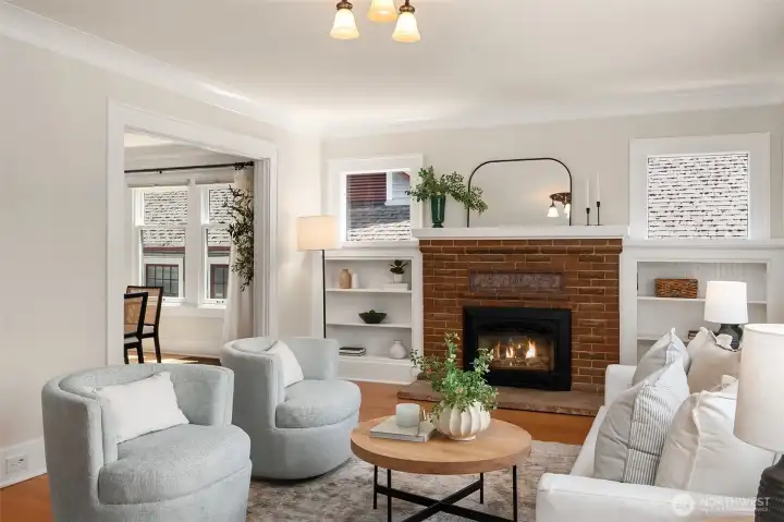 Wonderful flow from the living room into the formal dining room. Wonderful flow from the living room into the formal dining room.