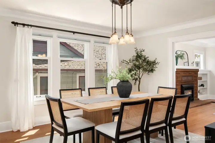 Gorgeous finishes and classic details. Gorgeous finishes and classic details.