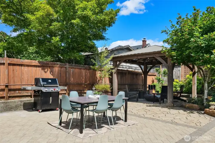 Outdoor dining, BBQ, and covered VIP lounge area. Outdoor dining, BBQ, and covered VIP lounge area.