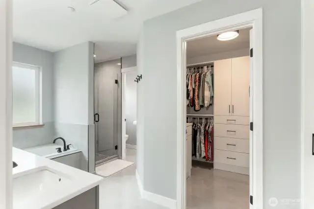 En-Suite Bathroom with spacious walk-in closet.