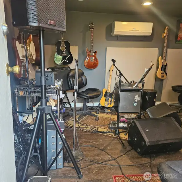 Detached studio area.  Now vacant.