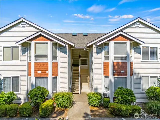 Front on the complex - unit is up the stairs & to the right!