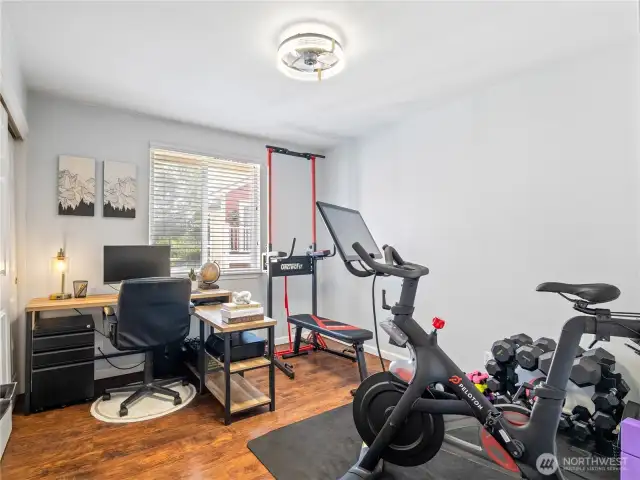 Third bedroom - perfect guest room, office or gym!