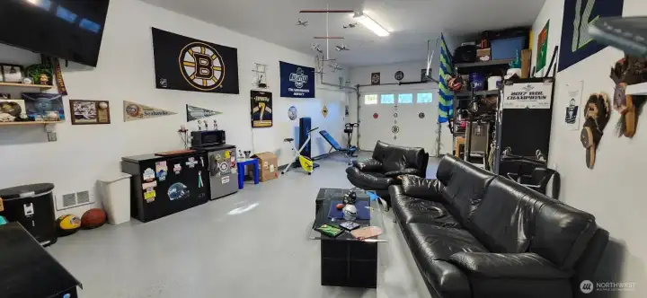 This amazing space can be used as a 2nd family room, car/boat storage, gym, you name it!
