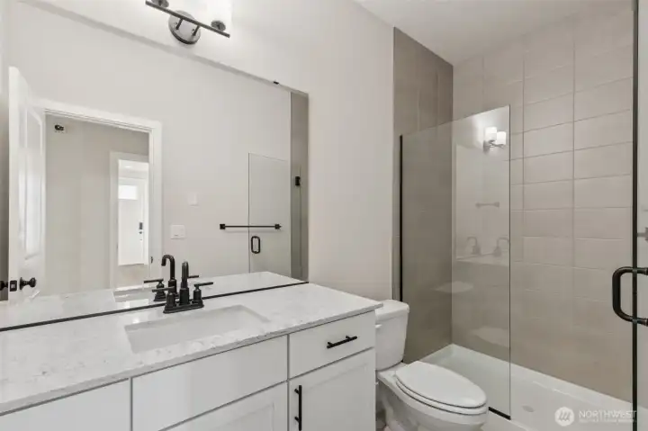 Disclaimer Secondary photos of same floor plan on different lot in different community: Photos are from another Luna, finishes, upgrades, and features may vary.