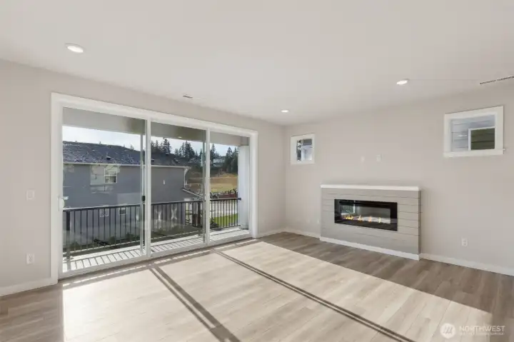 Disclaimer Secondary photos of same floor plan on different lot in different community: Photos are from another Luna, finishes, upgrades, and features may vary.