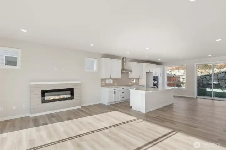 Disclaimer Secondary photos of same floor plan on different lot in different community: Photos are from another Luna, finishes, upgrades, and features may vary.