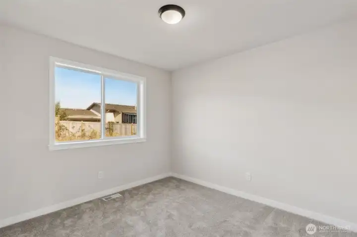 Disclaimer Secondary photos of same floor plan on different lot in different community: Photos are from another Luna, finishes, upgrades, and features may vary.