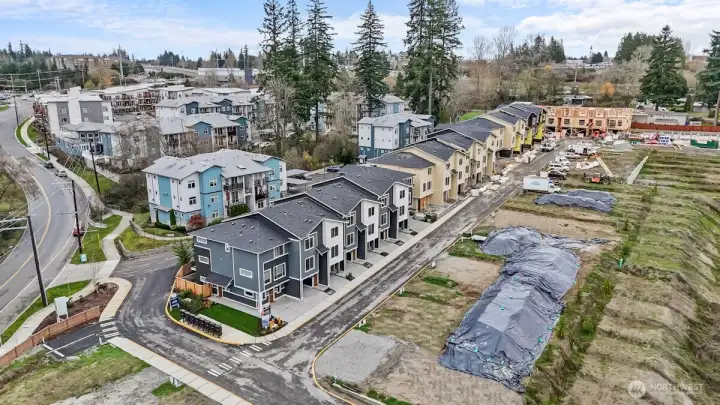 Photographs are for illustrative purposes only. Features, finishes, interior/exterior colors, landscaping and floorplan shown may vary from actual homes built