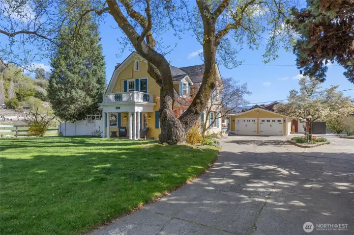 welcome to this beautifully updated estate