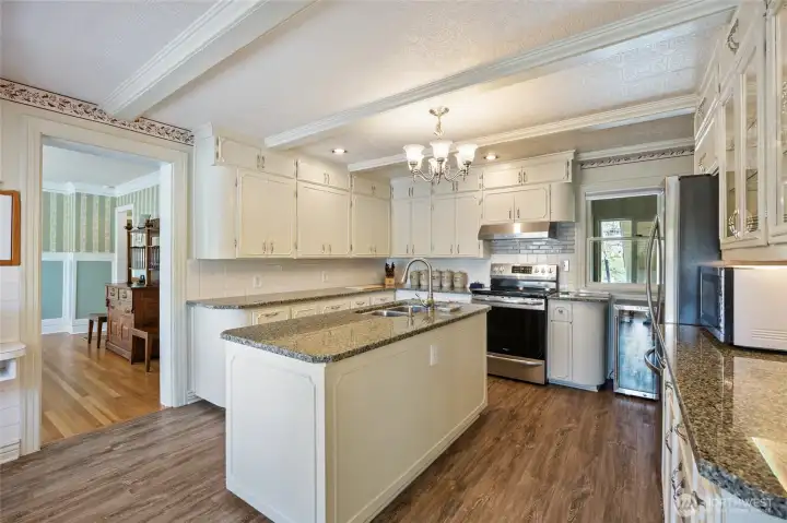 functional flow in kitchen