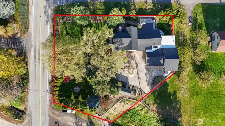 property lines are approximate