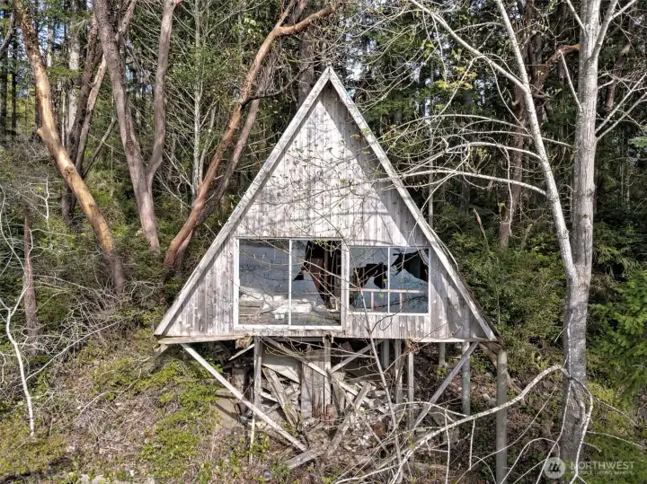 The old cabin is there, but not much to talk about