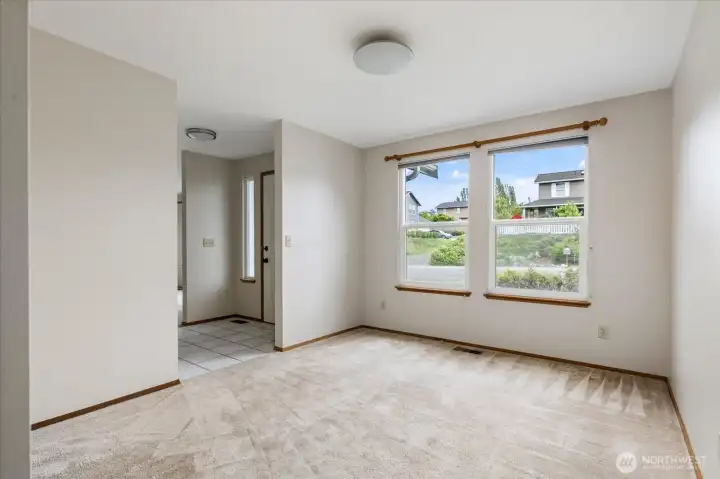 Office/dining/etc.