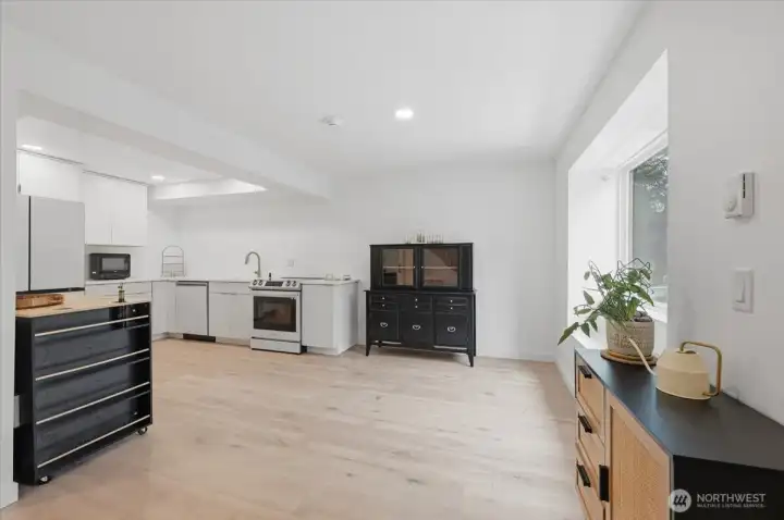 Entry/Dining Room