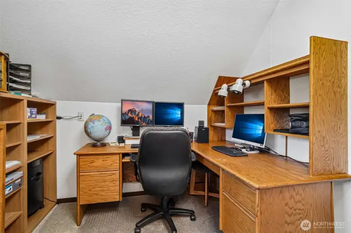 Ideal home office.
