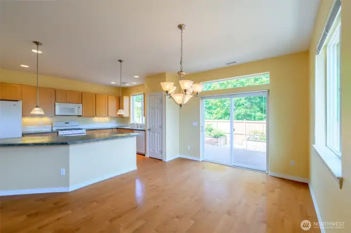 Large island, dining area adjacent