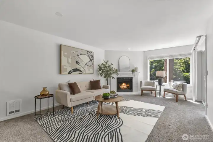 Filled with bright natural light, the open floor plan is inviting and super liveable. Filled with bright natural light, the open floor plan is inviting and super liveable.